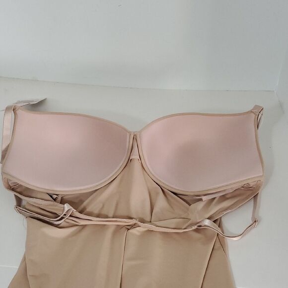 Red Hot SPANX Shaping Cupped Panty Bodysuit Nude Size 1X NWT - Picture 7 of 8